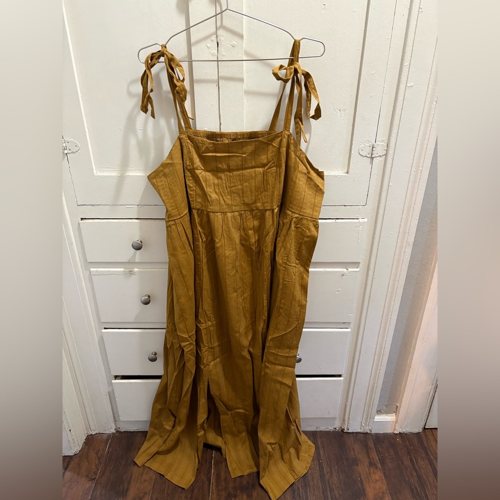 NWT Old Navy XXL TALL Golden/Brownish Yellow Tie-Strap Midi Dress